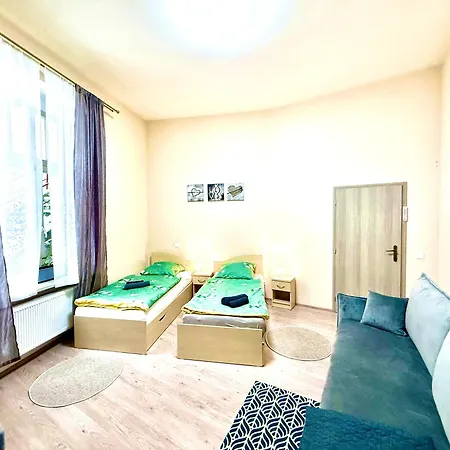 Oasis Valley - Center KV Apartment