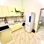 Oasis Valley * קרלובי וארי