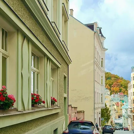 Oasis Valley Center * Karlovy Vary